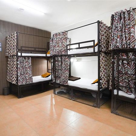 Hide-In Hostel Delhi Yeni Delhi Dış mekan fotoğraf